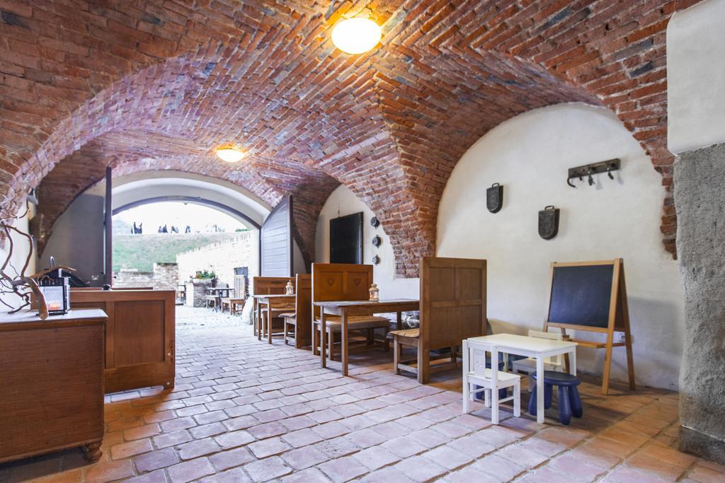 Hotel Salety Valtice Bagian luar foto