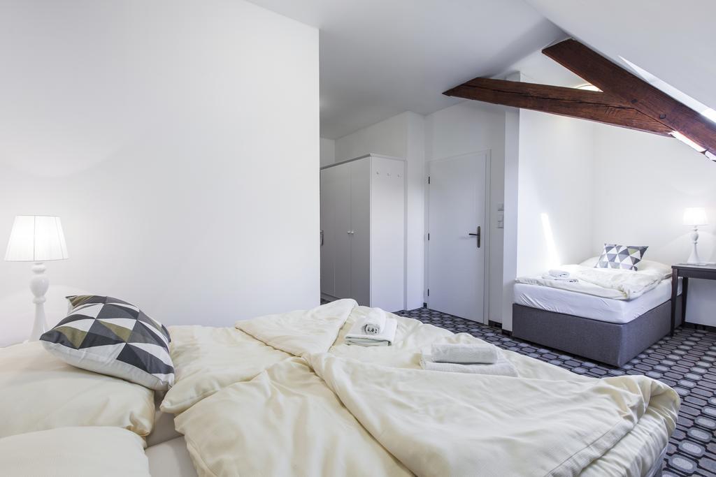 Hotel Salety Valtice Bagian luar foto
